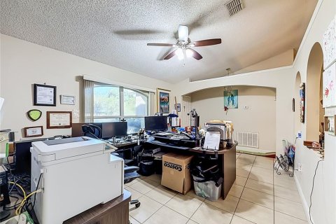 Villa ou maison à vendre à Minneola, Floride: 4 chambres, 155.33 m2 № 2436779 - photo 8