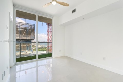 Condominio en venta en Miami, Florida, 2 dormitorios, 120.12 m2 № 1981770 - foto 13