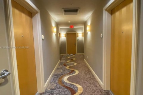 Condominio en venta en Miami, Florida, 2 dormitorios, 120.12 m2 № 1981770 - foto 4