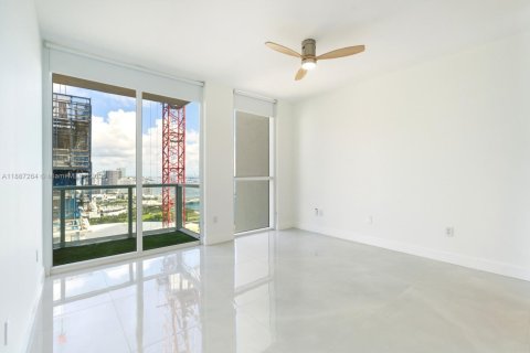 Condominio en venta en Miami, Florida, 2 dormitorios, 120.12 m2 № 1981770 - foto 17