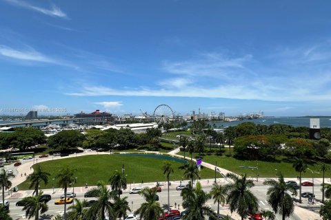 Condominio en venta en Miami, Florida, 2 dormitorios, 120.12 m2 № 1981770 - foto 2