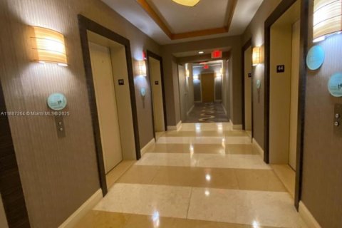 Condominio en venta en Miami, Florida, 2 dormitorios, 120.12 m2 № 1981770 - foto 5