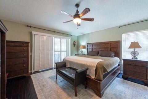 House in Plant City, Florida 4 bedrooms, 229.19 sq.m. № 1677981 - photo 23
