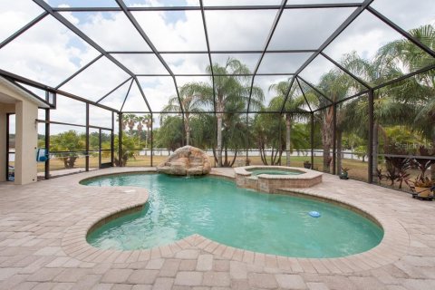 House in Plant City, Florida 4 bedrooms, 229.19 sq.m. № 1677981 - photo 2
