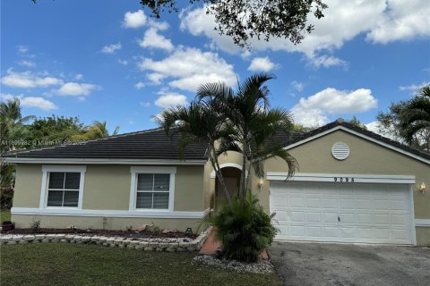 House in Miramar, Florida 4 bedrooms, 187.66 sq.m. № 1952521 - photo 22