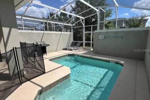 Touwnhouse à Davenport, Floride 4 chambres, 177.81 m2 № 2148058
