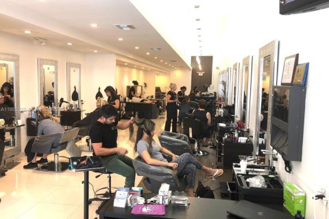 Immobilier commercial à vendre à Hollywood, Floride № 2054621 - photo 5