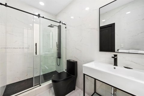 Снять в аренду кондоминиум в Майами-Бич, Флорида 4 спальни, 269.42м2, № 1754059 - фото 25