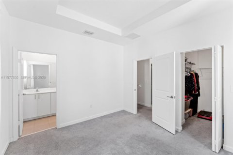 House in Miami, Florida 3 bedrooms, 123.37 sq.m. № 2042525 - photo 10