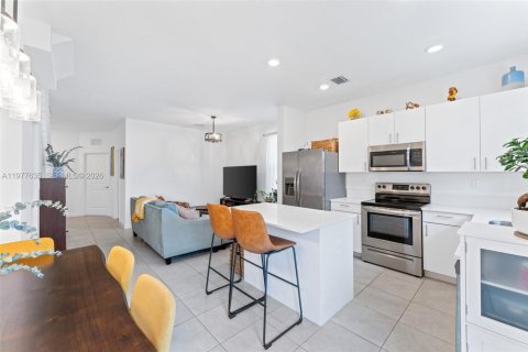 House in Miami, Florida 3 bedrooms, 123.37 sq.m. № 2042525 - photo 8