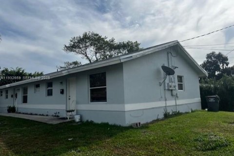 Снять в аренду виллу или дом в Холливуд, Флорида 3 спальни, 111.48м2, № 1991578 - фото 3