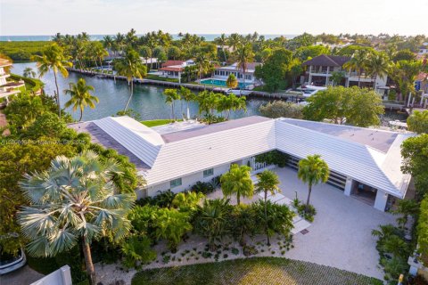 Casa en alquiler en Key Biscayne, Florida, 5 dormitorios, 439.06 m2 № 1937494 - foto 25