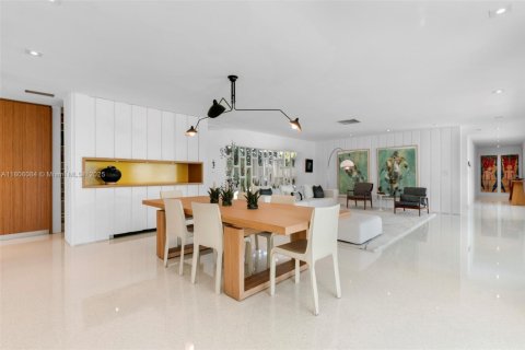 Villa ou maison à louer à Key Biscayne, Floride: 5 chambres, 439.06 m2 № 1937494 - photo 4