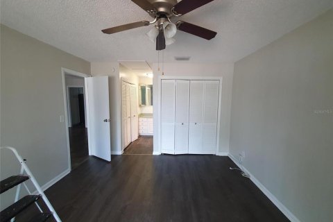 House in Palm Harbor, Florida 2 bedrooms, 92.9 sq.m. № 2198495 - photo 7