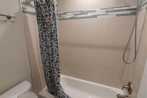 House in Palm Harbor, Florida 2 bedrooms, 92.9 sq.m. № 2198495 - photo 8