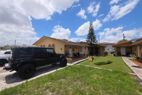 Immobilier commercial à vendre à Hialeah, Floride: 220.55 m2 № 2084513 - photo 3