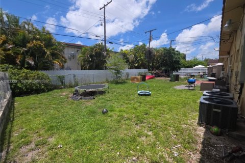 Immobilier commercial à vendre à Hialeah, Floride: 220.55 m2 № 2084513 - photo 15