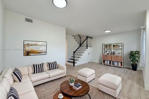 Touwnhouse à vendre à Doral, Floride: 3 chambres, 128.21 m2 № 2086101 - photo 12