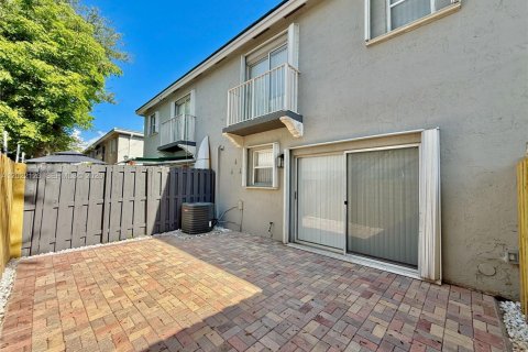 Touwnhouse à vendre à Doral, Floride: 3 chambres, 128.21 m2 № 2086101 - photo 28