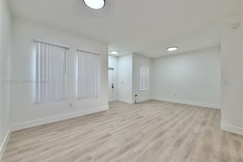 Touwnhouse à vendre à Doral, Floride: 3 chambres, 128.21 m2 № 2086101 - photo 14