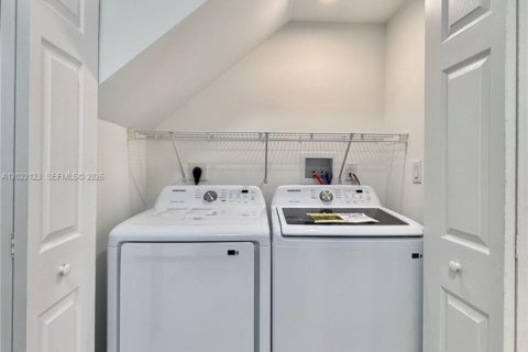 Touwnhouse à vendre à Doral, Floride: 3 chambres, 128.21 m2 № 2086101 - photo 27