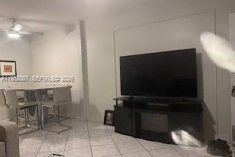 Купить кондоминиум в Халландейл-Бич, Флорида 1 спальня, 58.06м2, № 2006417 - фото 20