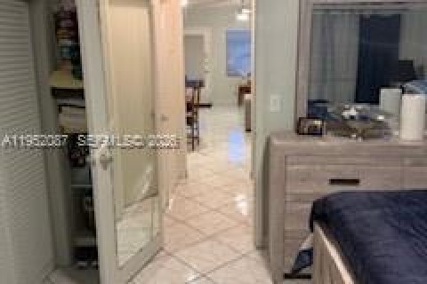 Купить кондоминиум в Халландейл-Бич, Флорида 1 спальня, 58.06м2, № 2006417 - фото 13