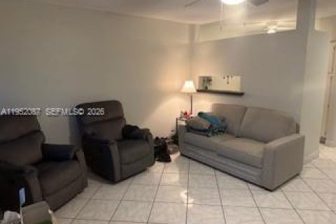 Купить кондоминиум в Халландейл-Бич, Флорида 1 спальня, 58.06м2, № 2006417 - фото 9