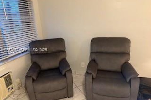 Купить кондоминиум в Халландейл-Бич, Флорида 1 спальня, 58.06м2, № 2006417 - фото 8