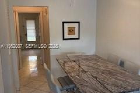 Купить кондоминиум в Халландейл-Бич, Флорида 1 спальня, 58.06м2, № 2006417 - фото 17