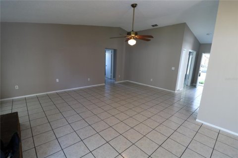 Villa ou maison à louer à Tampa, Floride: 4 chambres, 142.98 m2 № 2388271 - photo 16