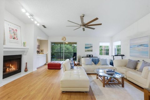 Condo in Sarasota, Florida, 2 bedrooms № 2393742 - photo 7