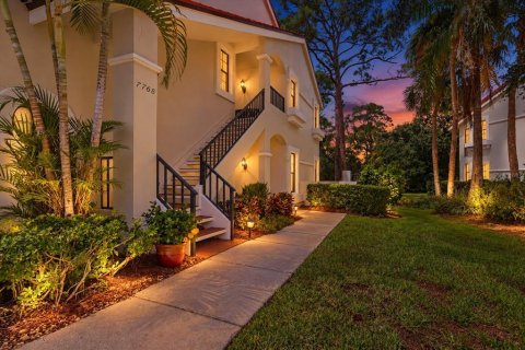 Condo in Sarasota, Florida, 2 bedrooms  № 2393742