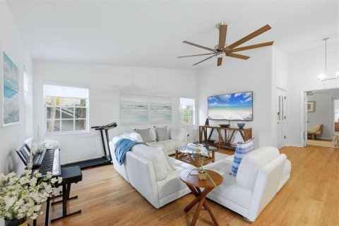 Condo in Sarasota, Florida, 2 bedrooms № 2393742 - photo 14