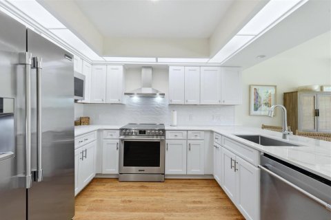 Condo in Sarasota, Florida, 2 bedrooms № 2393742 - photo 20