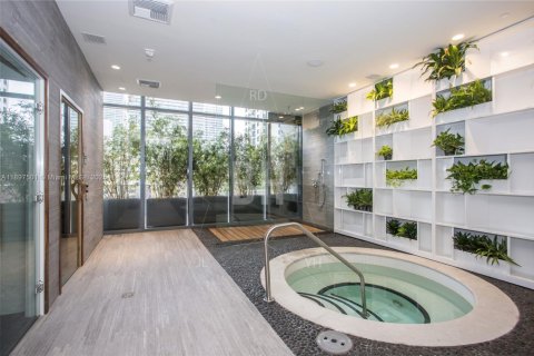 Condominio en venta en Miami, Florida, 2 dormitorios, 97.83 m2 № 1949089 - foto 27