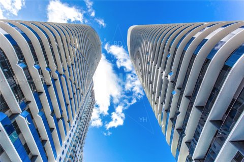 Condominio en venta en Miami, Florida, 2 dormitorios, 97.83 m2 № 1949089 - foto 21