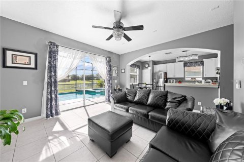 House in Kissimmee, Florida 5 bedrooms, 259.38 sq.m. № 1914623 - photo 21