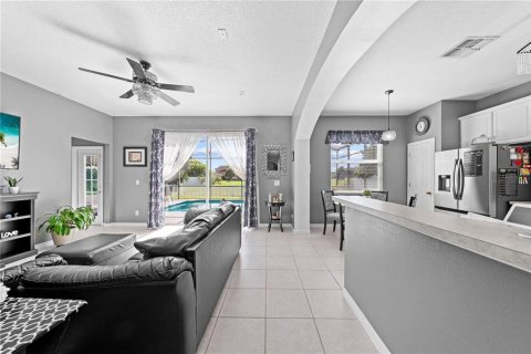 House in Kissimmee, Florida 5 bedrooms, 259.38 sq.m. № 1914623 - photo 17