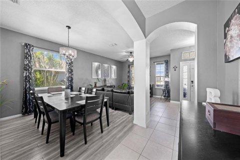 House in Kissimmee, Florida 5 bedrooms, 259.38 sq.m. № 1914623 - photo 13