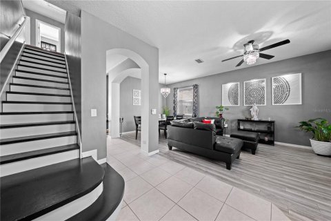 House in Kissimmee, Florida 5 bedrooms, 259.38 sq.m. № 1914623 - photo 7