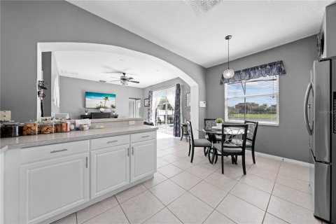 House in Kissimmee, Florida 5 bedrooms, 259.38 sq.m. № 1914623 - photo 27