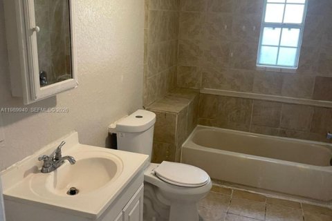 Immobilier commercial à vendre à Jacksonville, Floride: 293.57 m2 № 2189335 - photo 8