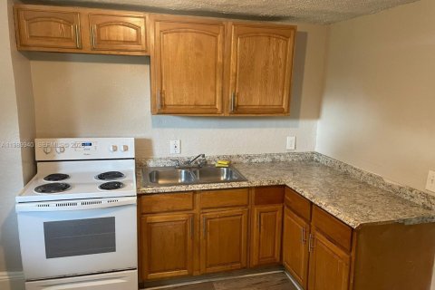 Immobilier commercial à vendre à Jacksonville, Floride: 293.57 m2 № 2189335 - photo 5