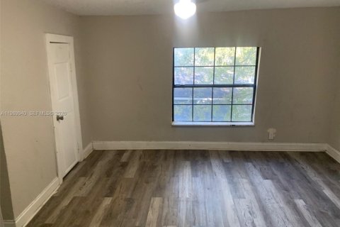 Immobilier commercial à vendre à Jacksonville, Floride: 293.57 m2 № 2189335 - photo 16