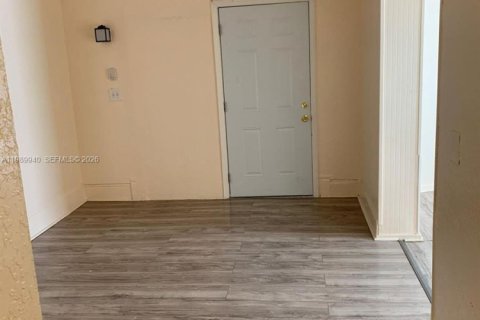 Immobilier commercial à vendre à Jacksonville, Floride: 293.57 m2 № 2189335 - photo 10