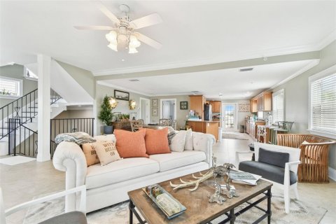 Casa en alquiler en Redington Beach, Florida, 4 dormitorios, 269.6 m2 № 1754875 - foto 11