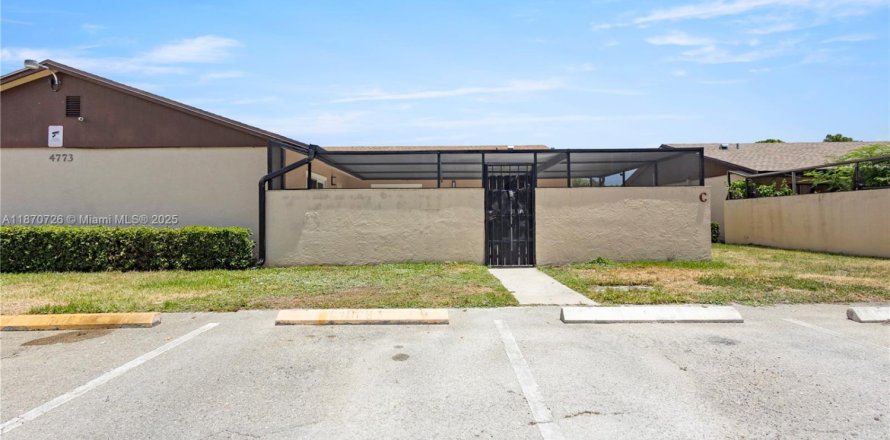 Casa en West Palm Beach, Florida 2 dormitorios, 93.09 m2 № 1895540