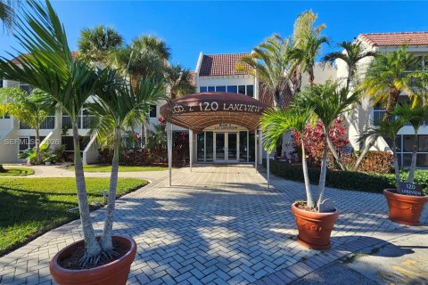 Condo in Weston, Florida, 1 bedroom  № 2003632