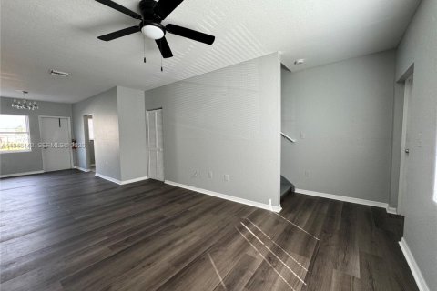 Condo in Miami, Florida, 3 bedrooms  № 2061247 - photo 8